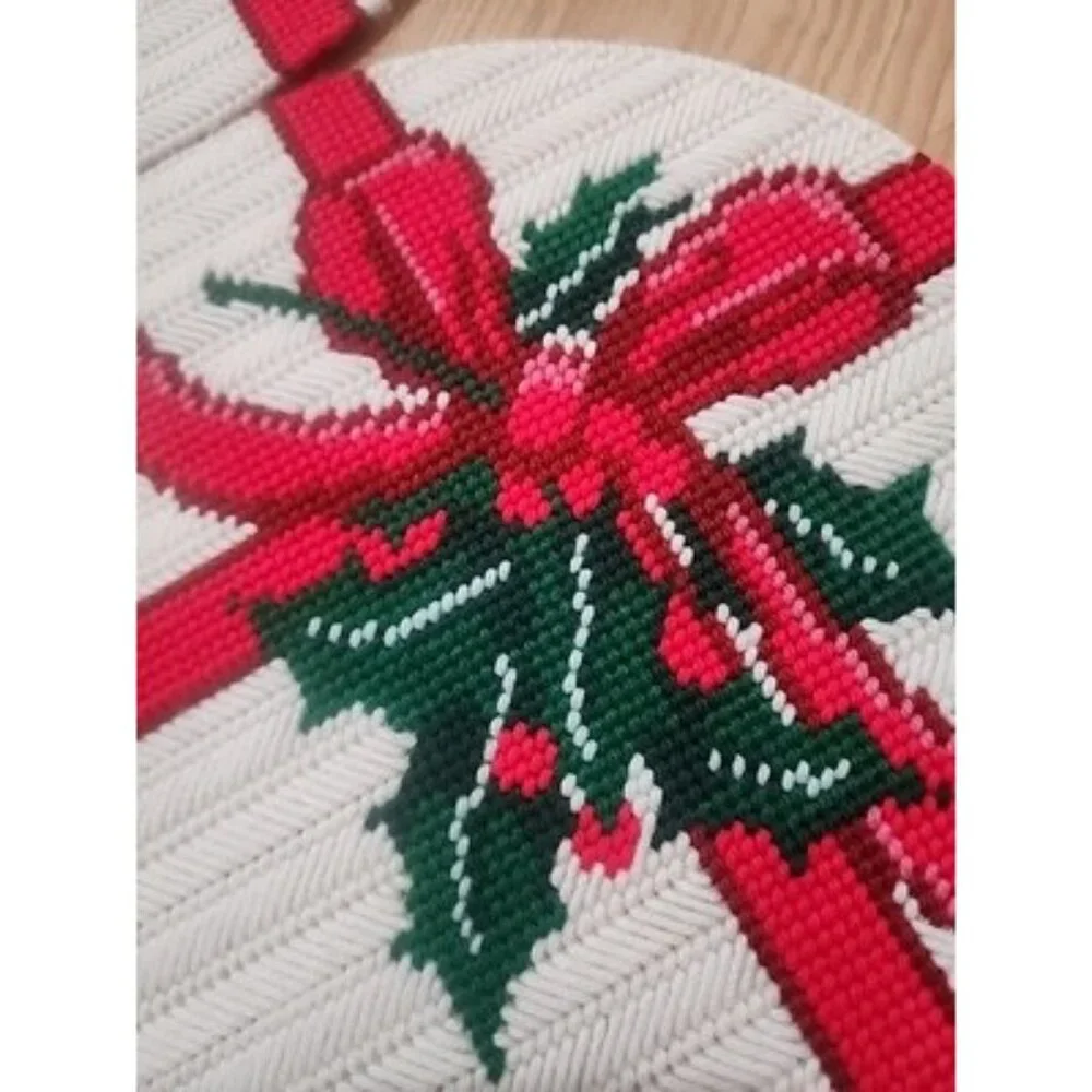 Vintage Christmas Handmade Holly Berry Bow Placemats Set of 2 Red Green White